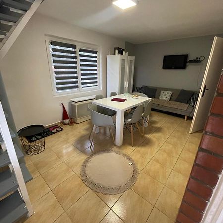 Chill Apartman Orosháza Esterno foto